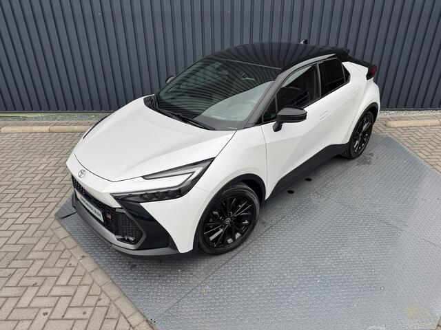 Toyota C-HR 2.0 Hybrid 200 GR SPORT(GEEN PHEV) | Pano dak | Head-up | JBL | LED | Rijklaar!!