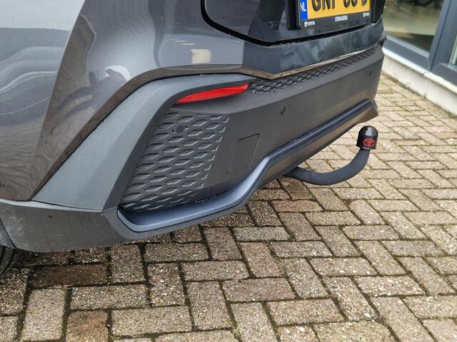 Toyota C-HR 1.8 Hybrid Executive Trekhaak Sensoren Navigatie