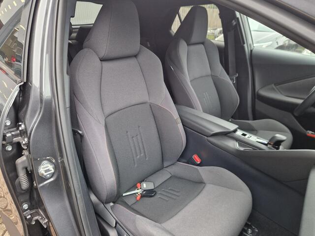 Toyota C-HR 1.8 Hybrid Executive Trekhaak Sensoren Navigatie