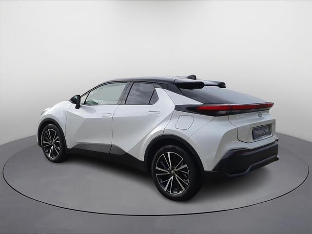 Toyota C-HR 2.0 Plug-in Hybrid 220 Executive Toyota C-HR Plug-in Hybrid 220 Executive **NIEUWE AUTO/ DIRECT LEVERBAAR**