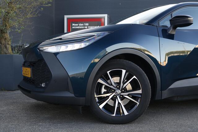 Toyota C-HR 2.0 Plug-in Hybrid 220 Dynamic reservering roy tot zaterdag