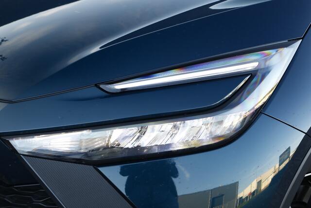 Toyota C-HR 2.0 Plug-in Hybrid 220 Dynamic reservering roy tot zaterdag