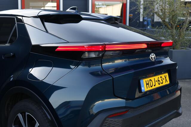 Toyota C-HR 2.0 Plug-in Hybrid 220 Dynamic reservering roy tot zaterdag