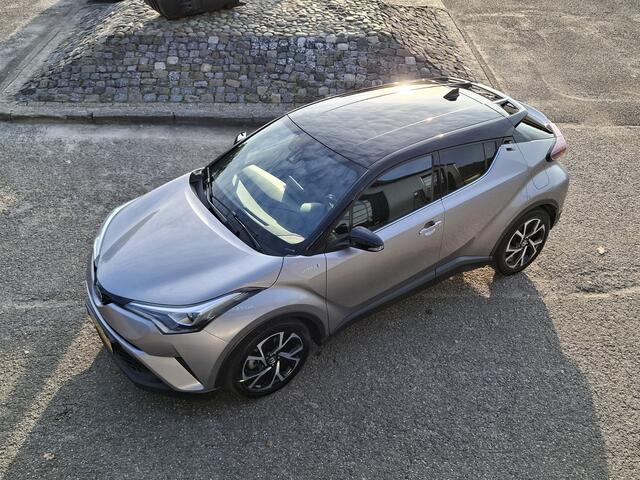 Toyota C-HR 1.8 Hybrid Bi-Tone CAMERA NAVI ADAPT CRUISE ECC TREKHAAK XENON LED