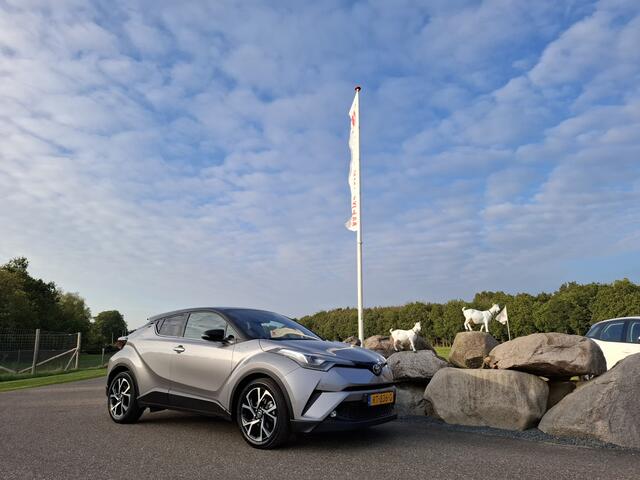 Toyota C-HR 1.8 Hybrid Bi-Tone CAMERA NAVI ADAPT CRUISE ECC TREKHAAK XENON LED