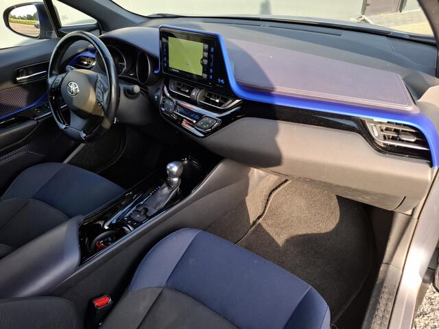 Toyota C-HR 1.8 Hybrid Bi-Tone CAMERA NAVI ADAPT CRUISE ECC TREKHAAK XENON LED