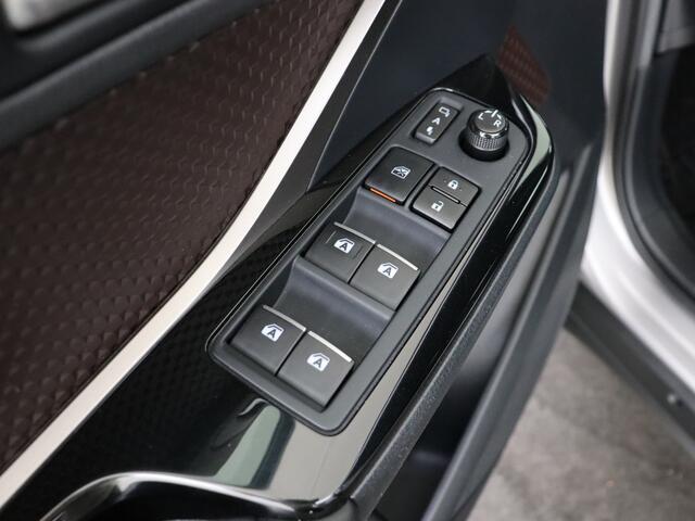 Toyota C-HR 1.8 Hybrid Premium | LED V+A | Parkeersensoren V+ A | Stoelverwarming | Climate control |