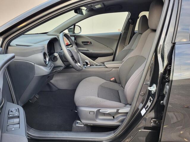 Toyota C-HR 1.8 Hybrid 140 Dynamic Automaat / Tot 10 jaar garantie* / Navigatie / Android Auto / Apple Carplay / Camera / Stuur-, voorruit- en voorstoelverwarming /
