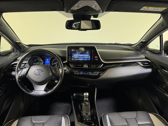 Toyota C-HR 1.8 Hybrid Adventure | Uniek lederen interieur | Trekhaak | JBL-audio |