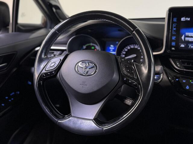 Toyota C-HR 1.8 Hybrid Adventure | Uniek lederen interieur | Trekhaak | JBL-audio |