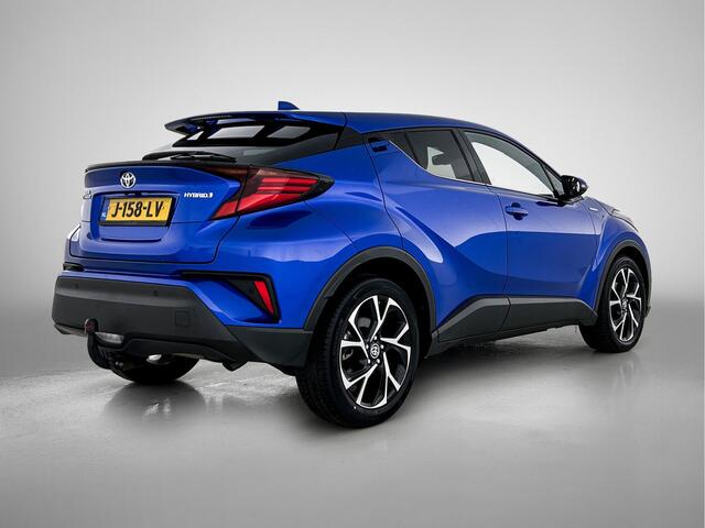 Toyota C-HR 1.8 Hybrid First Edition | Trekhaak | Stoelverwarming | Full map navigatie | Climate control |