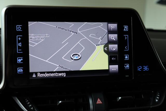 Toyota C-HR 1.8 Hybrid Dynamic, Chrome paket, Keyless Entry, DAB Radio,