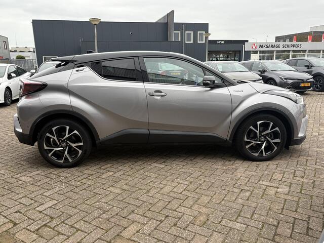 Toyota C-HR 1.8 Hybrid Bi-Tone