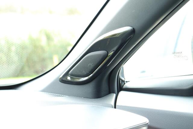 Toyota C-HR 1.8 Hybrid Style Ultimate, Keyless Entry, JBL Audio, Achterruitrijcamera, Cruise control