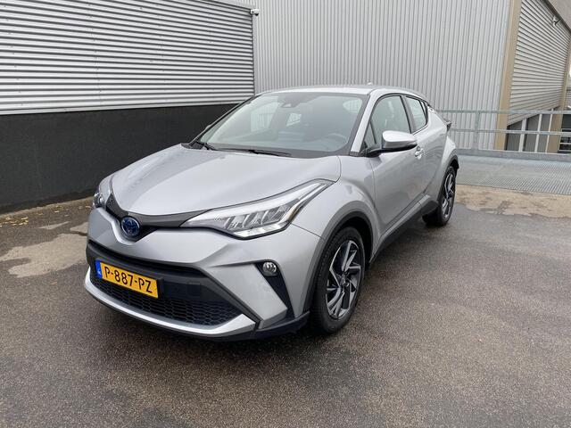 Toyota C-HR 2.0 Hybrid Dynamic 180PK! NL-auto! Keyless, navigatie, Apple CarPlay/Android Auto, achteruitrij camera, parkeersesoren v&a, adaptieve cruise control