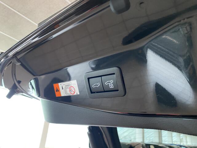 Toyota C-HR 2.0 Plug-in Hybrid 220 First Edition | 360 graden camera