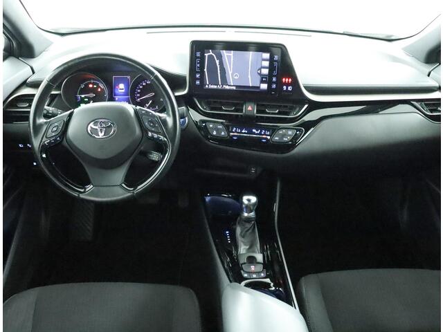 Toyota C-HR 1.8 Hybrid Style | Stoelverwarming | Stuurwielverwarming | Navigatie | Trekhaak |