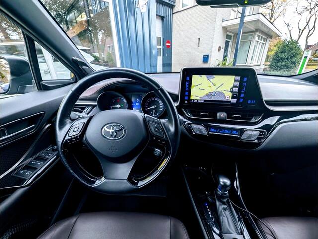 Toyota C-HR 1.8 Hybrid Bi-Tone Plus All-in prijs!