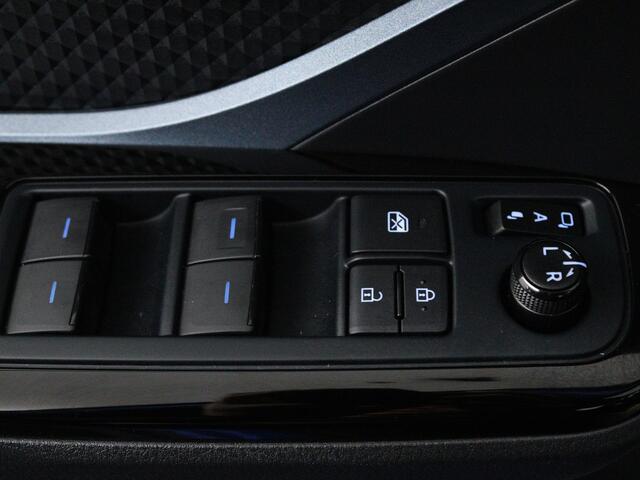 Toyota C-HR 2.0 Hybrid Dynamic Bi-Tone