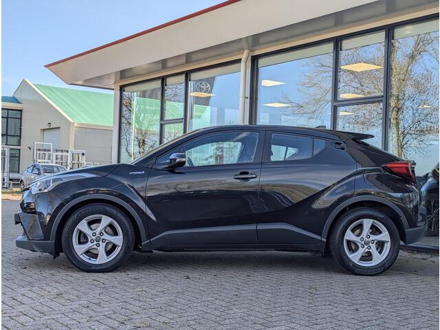 Toyota C-HR 1.8 Hybrid Active | All-season | Navi | Adaptieve cruise | Climate control | Camera