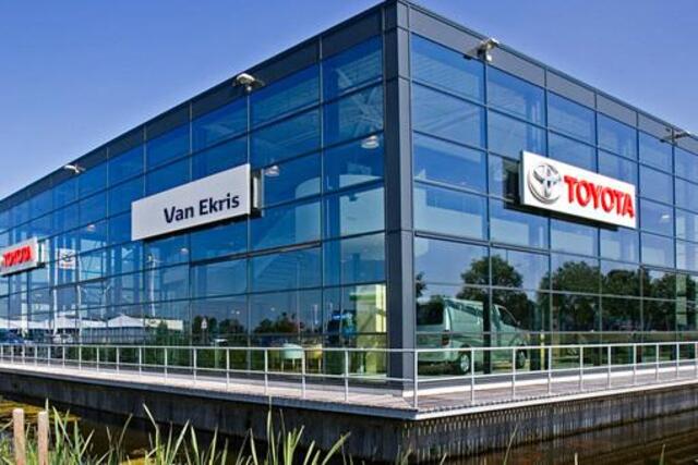 Toyota C-HR 1.8 Hybrid 140 Dynamic, Parkeersensoren, BSM, Apple Carplay/Android Auto!