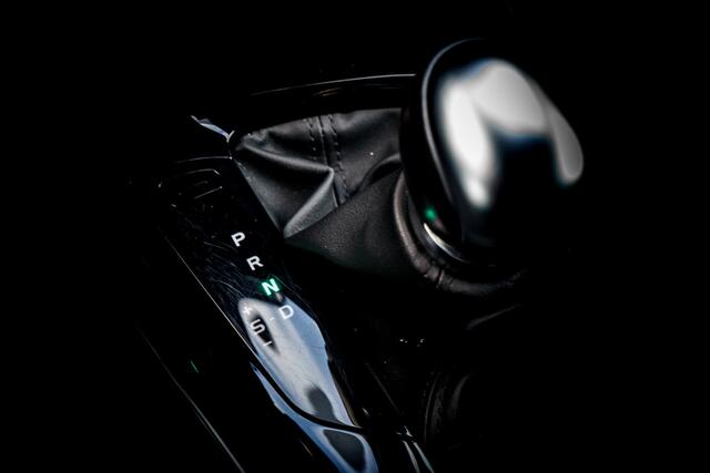 Toyota C-HR 2.0 184 PK Hybrid Style Luxury RIJKLAAR INCL:GARANTIE | Clima | 18 INCH LMV | NAVI | PDC V/A | 18 LMV |