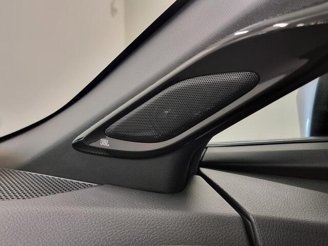 Toyota C-HR 2.0 Hybrid Executive | JBL Audio | Navigatie | Stoelverwarming |