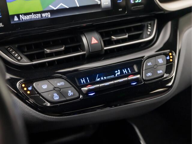 Toyota C-HR 1.8 Hybrid Sport Automaat (NAVIGATIE, LEDER, CAMERA, KEYLESS, STOELVERWARMING, ZWART HEMEL, SPORTSTOELEN, ADAPTIVE CRUISE, GETINT GLAS, DAB+, NIEUWSTAAT)