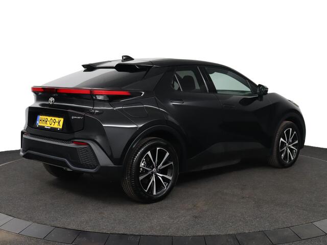 Toyota C-HR 2.0 Plug-in Hybrid 220 Dynamic | Stoel en Stuurverwarming | 65Km elektrisch bereik | Navigatie |