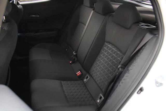 Toyota C-HR 1.8 Hybrid Style Achteruitrijcamera, Cruise Control Adaptief, Apple Carplay/Android Auto, Stoelverwarming