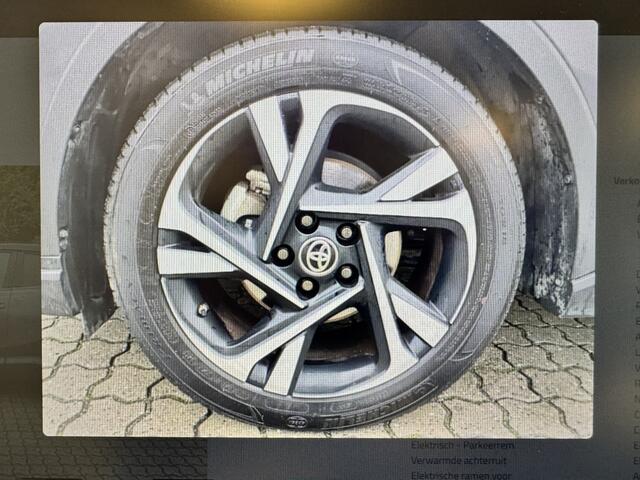 Toyota C-HR 1.8 Hybrid Style To-Tone | Navi Apple | Dode hoek | Adapt. Cruise |