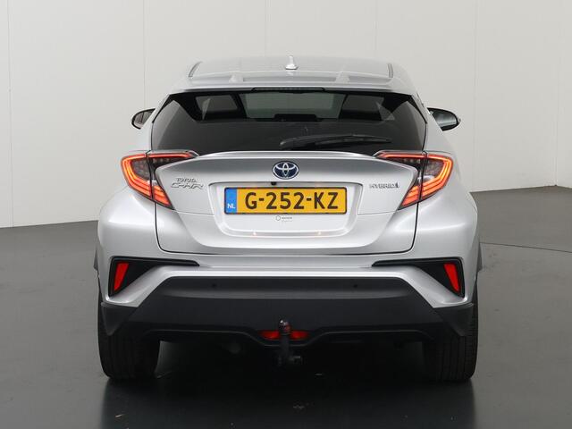 Toyota C-HR 1.8 Hybrid Style Ultimate | Trekhaak | Parkeercamera | Stoelverwarming | Navigatie | Climate Control |