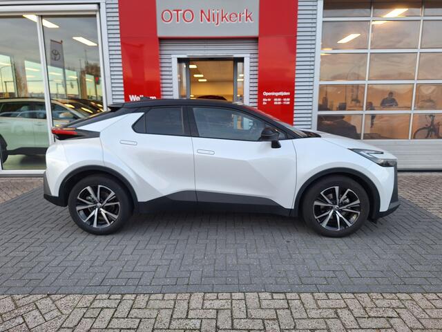 Toyota C-HR 1.8 Hybrid 140 First Edition met Winterpack