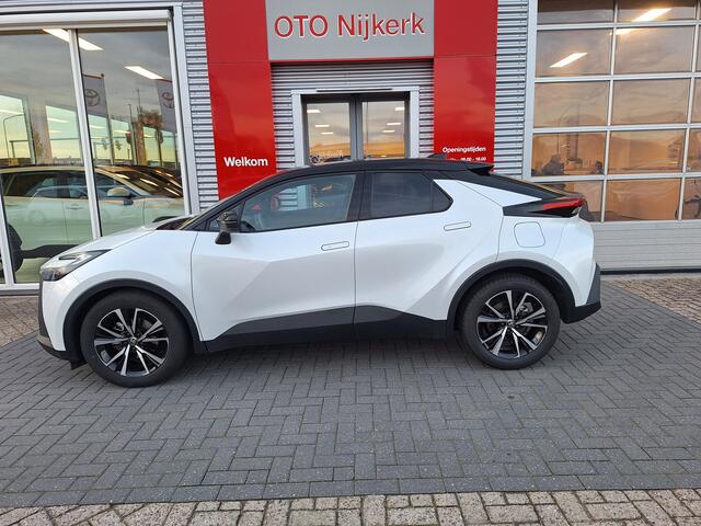 Toyota C-HR 1.8 Hybrid 140 First Edition met Winterpack