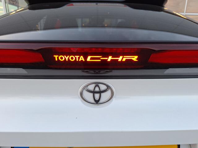 Toyota C-HR 1.8 Hybrid 140 First Edition met Winterpack