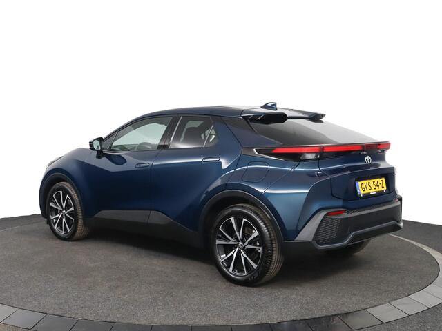 Toyota C-HR 1.8 Hybrid 140 Dynamic | Parkeer sensoren | Navigatie | Dodehoek detectie |