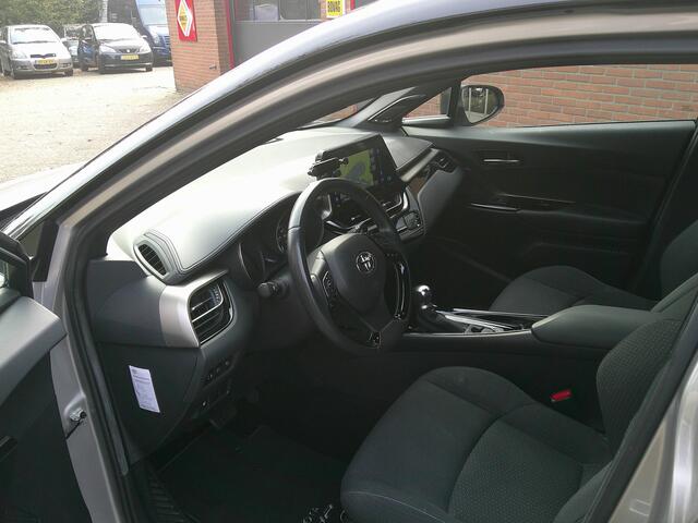 Toyota C-HR 1.8 Hybrid Style