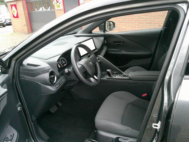 Toyota C-HR 1.8 Hybrid 140 Dynamic stuur + stoelverwarming Elek achterklep