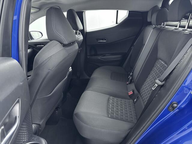 Toyota C-HR 1.8 Hybrid Dynamic | Navigatiesysteem | keyless entry | Applecarplay |