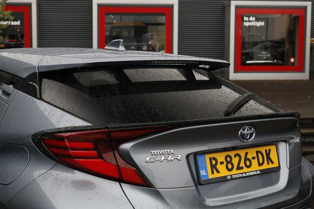 Toyota C-HR 1.8 Hybrid Style | Apple Carplay | 18 inch LM-velgen |