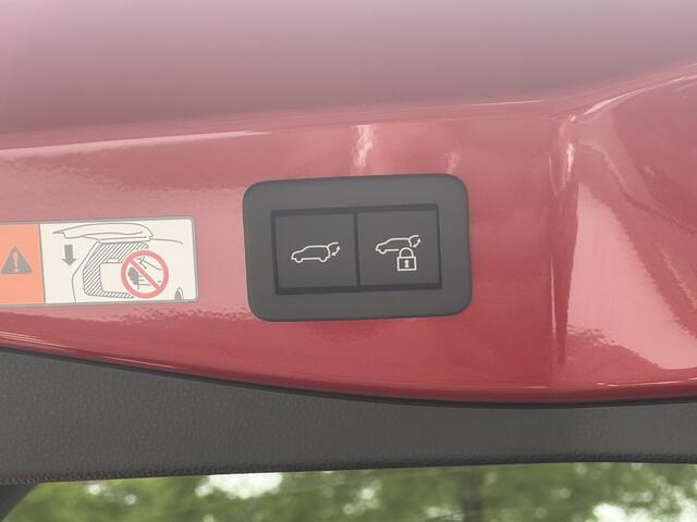 Toyota C-HR 1.8 Hybrid 140 First Edition Dodenhoekdetectie, Navigatie, Parkeersensoren V + A , All-in Rijklaarprijs