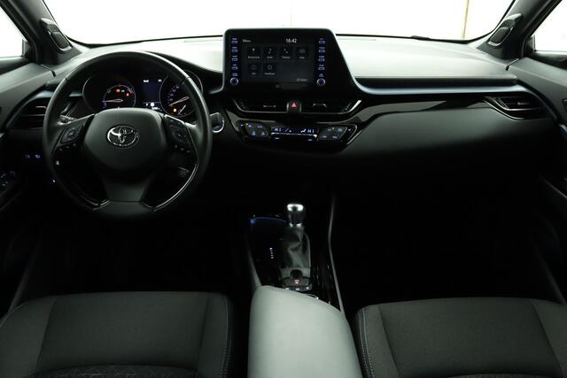 Toyota C-HR 1.8 Hybrid Style | Adaptive Cruise Control | Navigatie | Dodehoekdetecie | JBL Audio | Trekhaak |