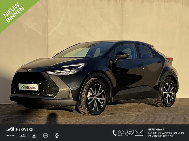 Toyota C-HR 1.8 Hybrid 140 Dynamic Automaat / Fabrieksgarantie tot 10 jaar mogelijk * / Stuur-, stoel- en voorruitverwarming / Navigatie / Camera / Climate Control / Apple Carplay/Android auto / 18" LM wielen /