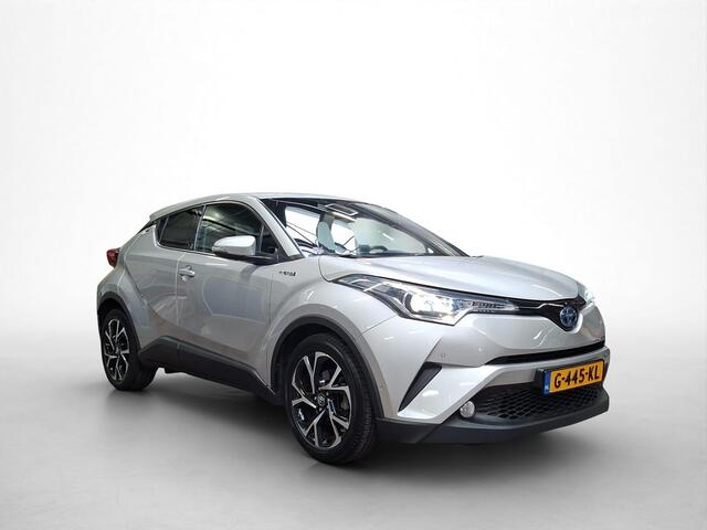 Toyota C-HR 1.8 Hybrid Style wpl planning 26-11, poetsen zelf en Mats foto's