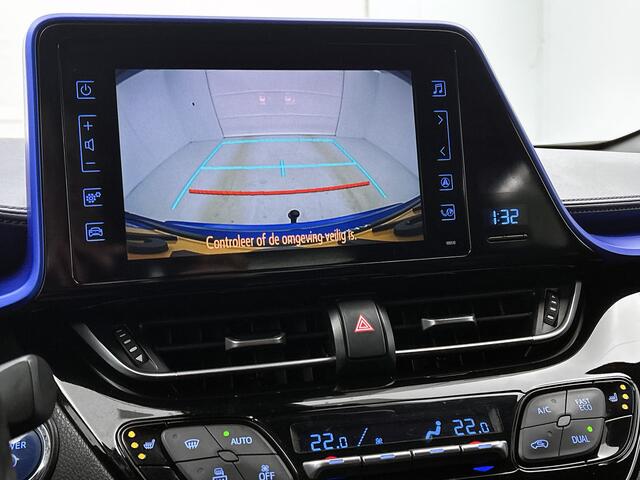 Toyota C-HR 1.8 Hybrid Bi-Tone | Trekhaak | Led Verlichting |