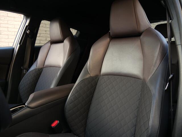 Toyota C-HR HYBRID EXECUTIVE/ PDC V+A/ ALL-SEASON