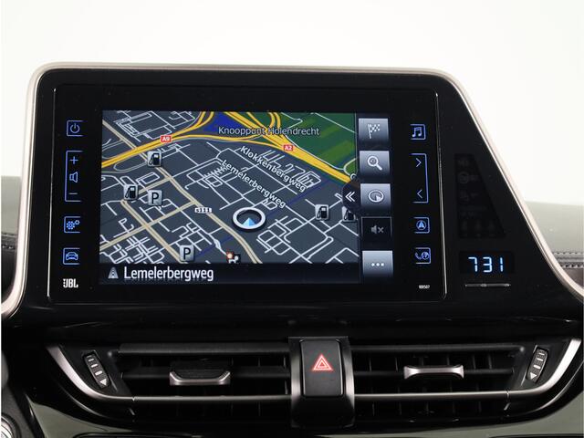 Toyota C-HR 1.8 Hybrid Style Ultimate | NL-Auto | Lederen bekleding | Stoelverwarming voor-en achter | JBL Premium Audio |