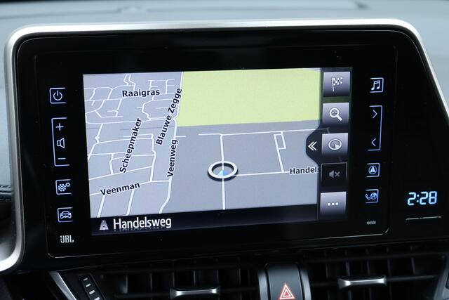 Toyota C-HR 1.8 Hybrid Bi-Tone Limited, Leder, Navi, JBL Stoelverwarming, Navigatie, BSM, Keyless Entry / start, Parkeercamera