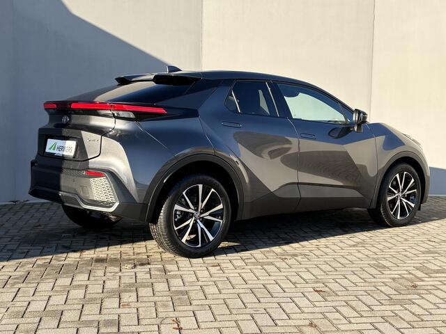 Toyota C-HR 1.8 Hybrid 140 Dynamic / Fabrieksgarantie tot 10 jaar mogelijk / Stuur-, stoel- en voorruitverwarming / Navigatie / Camera / Climate Control / Apple Carplay/Android auto / 18" LM wielen /