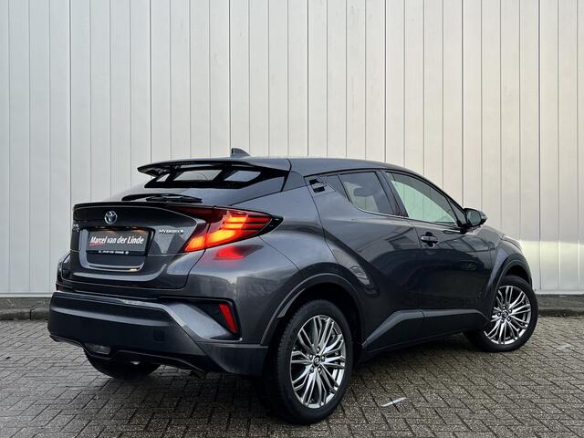 Toyota C-HR 1.8 Hybrid 140 Executive Parkeersensoren Stoelverwarming Carplay